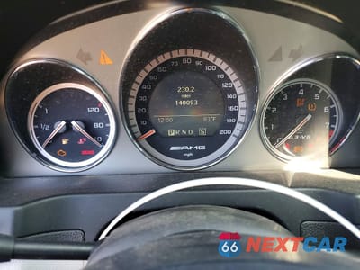 Zdjęcie 9 z 12 samochodu: 2009 MERCEDES-BENZ C 63 AMG VIN:WDDGF77X99F214624 - miniatura