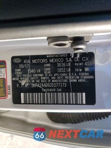 Zdjęcie 12 z 12 samochodu: 2018 KIA RIO S VIN:3KPA24AB9JE077173 - miniatura