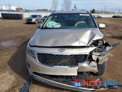 Piąte zdjęcie samochodu w środku: 2016 KIA SEDONA LX VIN:KNDMB5C16G6086869 - miniatura