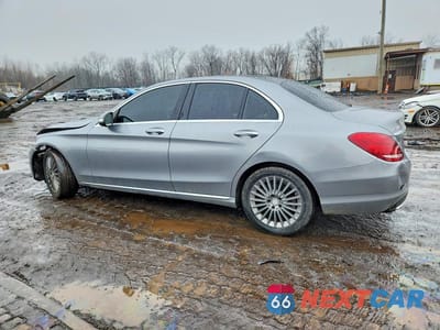 Drugie zdjęcie samochodu z przodu: 2015 MERCEDES-BENZ C 300 4MATIC VIN:55SWF4KB4FU026172 - miniatura