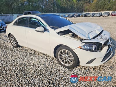 Czwarte zdjęcie samochodu z boku: 2022 MERCEDES-BENZ A 220 VIN:W1K3G4EB9NJ363639 - miniatura