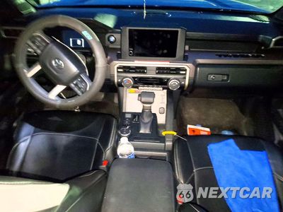 Zdjęcie 8 z 14 samochodu: 2025 TOYOTA TACOMA SR5 VIN:3TMLB5JN9SM162613 - miniatura