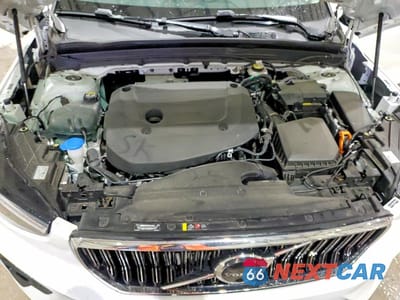Zdjęcie 12 z 13 samochodu: 2025 VOLVO XC40 PLUS VIN:YV4L12UE5S2589790 - miniatura