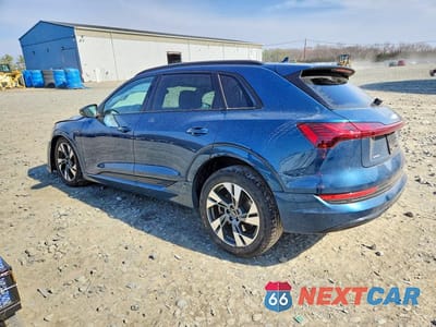 Drugie zdjęcie samochodu z przodu: 2023 AUDI E-TRON PREMIUM VIN:WA1AAAGE3PB019627 - miniatura