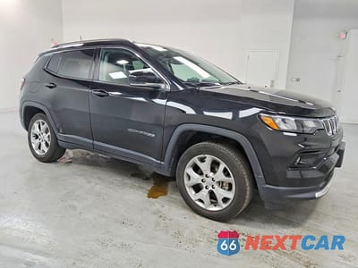Czwarte zdjęcie samochodu z boku: 2022 JEEP COMPASS LIMITED VIN:3C4NJDCB8NT125264 - miniatura