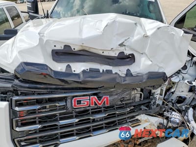 Zdjęcie 11 z 12 samochodu: 2024 GMC SIERRA K2500 AT4 VIN:1GT49PEY1RF124318 - miniatura