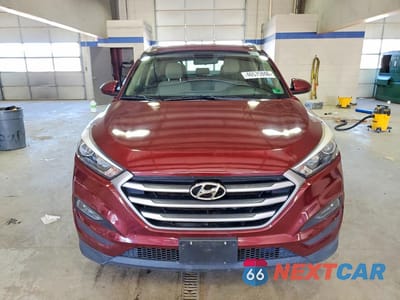Piąte zdjęcie samochodu w środku: 2017 HYUNDAI TUCSON SE VIN:KM8J3CA49HU504495 - miniatura