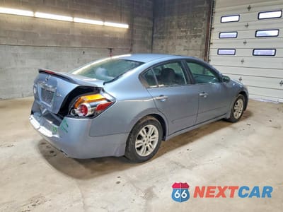 Trzecie zdjęcie samochodu z tyłu: 2012 NISSAN ALTIMA 2.5 VIN:1N4AL2AP8CN531480 - miniatura