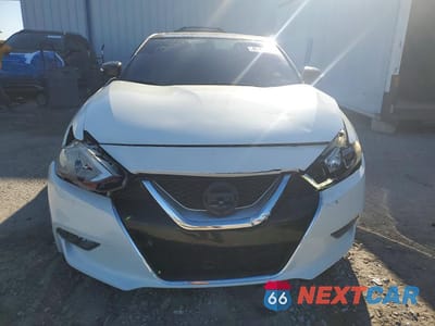 Piąte zdjęcie samochodu w środku: 2017 NISSAN MAXIMA 3.5 S VIN:1N4AA6AP3HC386039 - miniatura