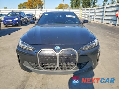 Piąte zdjęcie samochodu w środku: 2023 BMW I4 EDRIVE 35 VIN:WBY43AW05PFP68827 - miniatura