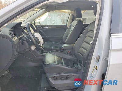 Zdjęcie 7 z 14 samochodu: 2018 VOLKSWAGEN TIGUAN SEL PREMIUM VIN:3VV4B7AX3JM214092 - miniatura