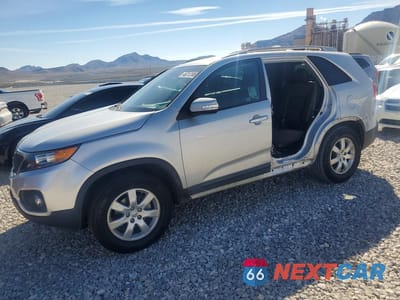 2013 KIA SORENTO LX 5XYKT3A6XDG410261 - główne zdjęcie licytacji z USA - miniatura