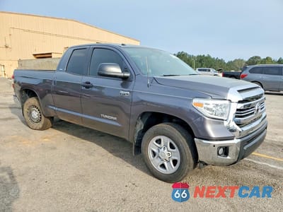Czwarte zdjęcie samochodu z boku: 2016 TOYOTA TUNDRA SR5 VIN:5TFRY5F15GX203237 - miniatura