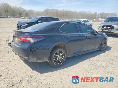 Trzecie zdjęcie samochodu z tyłu: 2023 TOYOTA CAMRY HYBRID SE VIN:4T1G31AK4PU616827 - miniatura
