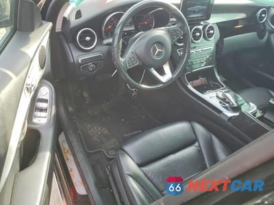 Zdjęcie 8 z 11 samochodu: 2016 MERCEDES-BENZ C 300 4MATIC VIN:55SWF4KB9GU115253 - miniatura