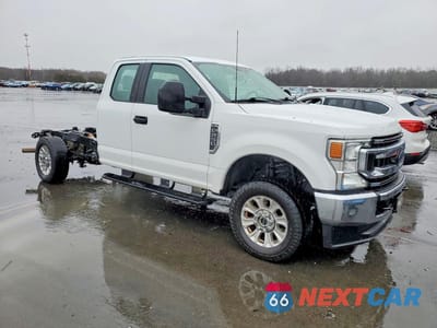 Czwarte zdjęcie samochodu z boku: 2021 FORD F250 SUPER DUTY VIN:1FT7X2B64MED94229 - miniatura