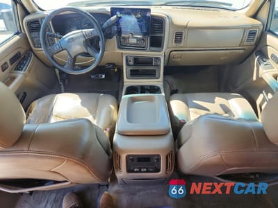 Zdjęcie 8 z 13 samochodu: 2006 CHEVROLET SILVERADO K3500 VIN:1GCJK33226F125598 - miniatura