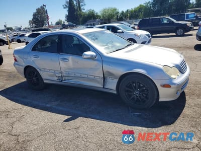 Czwarte zdjęcie samochodu z boku: 2007 MERCEDES-BENZ C 280 VIN:WDBRF54H97F883265 - miniatura