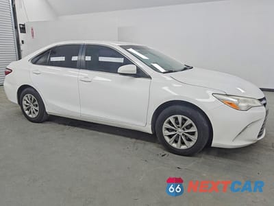 Czwarte zdjęcie samochodu z boku: 2017 TOYOTA CAMRY LE VIN:4T1BF1FK7HU436432 - miniatura