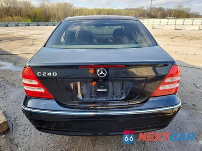 Zdjęcie 6 z 12 samochodu: 2004 MERCEDES-BENZ C 240 VIN:WDBRF61J04E015136 - miniatura