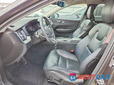 Zdjęcie 7 z 12 samochodu: 2019 VOLVO XC60 T5 VIN:LYV102RK5KB320103 - miniatura