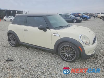 Czwarte zdjęcie samochodu z boku: 2008 MINI COOPER S VIN:WMWMF73558TT90049 - miniatura
