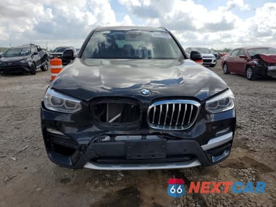 Piąte zdjęcie samochodu w środku: 2019 BMW X3 SDRIVE30I VIN:5UXTR7C51KLF26322 - miniatura