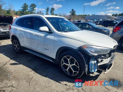 Czwarte zdjęcie samochodu z boku: 2018 BMW X1 XDRIVE28I VIN:WBXHT3C30J5K20618 - miniatura