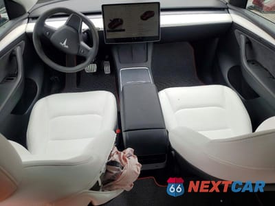 Zdjęcie 8 z 12 samochodu: 2024 TESLA MODEL Y VIN:7SAYGDEF6RF046078 - miniatura