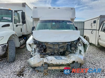 Piąte zdjęcie samochodu w środku: 2018 CHEVROLET EXPRESS G3500 VIN:1GB3GSCGXJ1342827 - miniatura