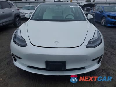 Piąte zdjęcie samochodu w środku: 2023 TESLA MODEL 3 VIN:5YJ3E1EA5PF495832 - miniatura