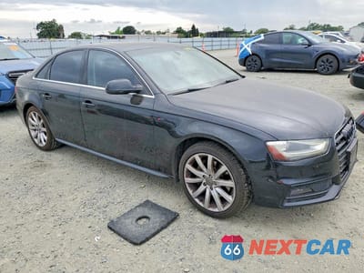 Czwarte zdjęcie samochodu z boku: 2014 AUDI A4 PREMIUM VIN:WAUAFAFL6EN014132 - miniatura