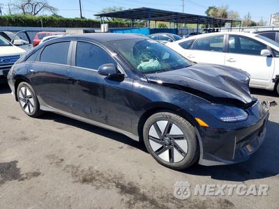 Czwarte zdjęcie samochodu z boku: 2024 HYUNDAI IONIQ 6 SE VIN:KMHM24AA0RA071101 - miniatura