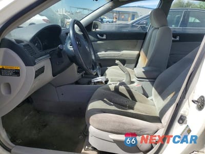 Zdjęcie 7 z 12 samochodu: 2006 HYUNDAI SONATA GLS VIN:KMHEU46C96A103760 - miniatura
