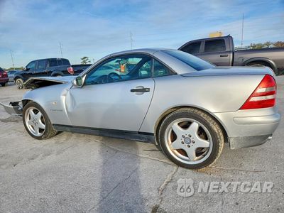 Drugie zdjęcie samochodu z przodu: 1998 MERCEDES-BENZ SLK 230 VIN:WDBKK47F5WF019765 - miniatura