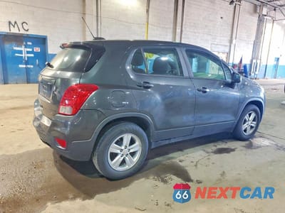Trzecie zdjęcie samochodu z tyłu: 2019 CHEVROLET TRAX LS VIN:3GNCJKSB9KL398214 - miniatura
