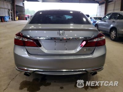 Zdjęcie 6 z 12 samochodu: 2017 HONDA ACCORD TOURING VIN:1HGCR3F97HA033644 - miniatura