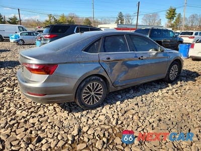 Trzecie zdjęcie samochodu z tyłu: 2019 VOLKSWAGEN JETTA SEL VIN:3VWE57BU5KM065410 - miniatura
