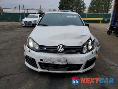 Piąte zdjęcie samochodu w środku: 2012 VOLKSWAGEN GOLF R VIN:WVWPF7AJ4CW354764 - miniatura