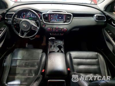 Zdjęcie 8 z 12 samochodu: 2016 KIA SORENTO SX V6 VIN:5XYPKDA55GG043781 - miniatura