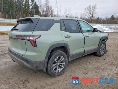 Trzecie zdjęcie samochodu z tyłu: 2026 CHEVROLET EQUINOX LT VIN:3GNAXHEGXTL227201 - miniatura