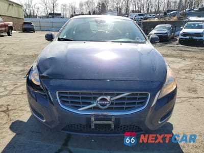 Piąte zdjęcie samochodu w środku: 2012 VOLVO S60 T5 VIN:YV1622FS1C2044763 - miniatura