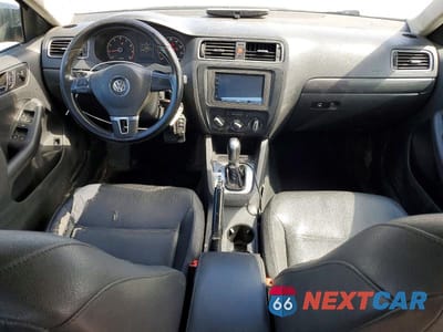 Zdjęcie 8 z 11 samochodu: 2011 VOLKSWAGEN JETTA SE VIN:3VWDX7AJ4BM007110 - miniatura