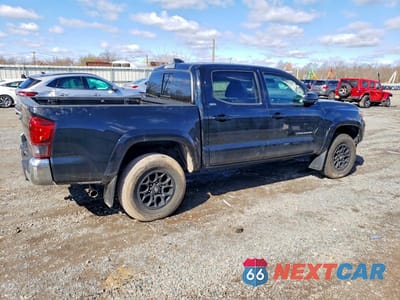 Trzecie zdjęcie samochodu z tyłu: 2022 TOYOTA TACOMA SR5 V6 VIN:3TMCZ5AN2NM475695 - miniatura