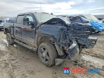 Czwarte zdjęcie samochodu z boku: 2017 CHEVROLET SILVERADO K2500 HEAVY DUTY LT VIN:1GC1KVEY8HF205732 - miniatura