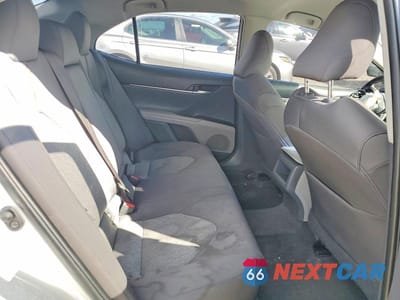 Zdjęcie 10 z 13 samochodu: 2018 TOYOTA CAMRY LE VIN:4T1B11HK9JU604881 - miniatura