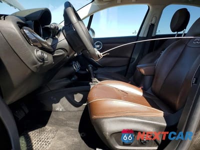 Zdjęcie 7 z 12 samochodu: 2018 FIAT 500X LOUNGE VIN:ZFBCFXDB0JP652239 - miniatura