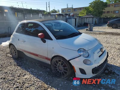 Czwarte zdjęcie samochodu z boku: 2015 FIAT 500 ABARTH VIN:3C3CFFJH8FT509272 - miniatura