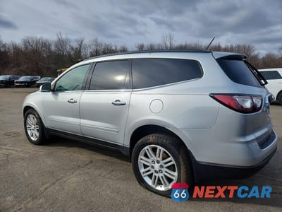 Drugie zdjęcie samochodu z przodu: 2014 CHEVROLET TRAVERSE LT VIN:1GNKVGKDXEJ371744 - miniatura