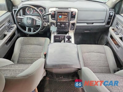 Zdjęcie 8 z 12 samochodu: 2015 RAM 2500 SLT VIN:3C6TR5DT4FG620138 - miniatura